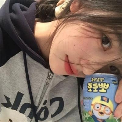 劳拉·马尔斯的眼睛